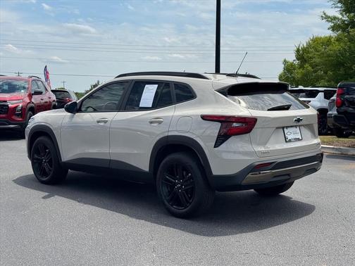White Sands 2026 Chevrolet Trax FWD ACTIV