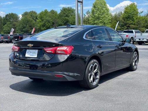 2022 Chevrolet Malibu FWD LT