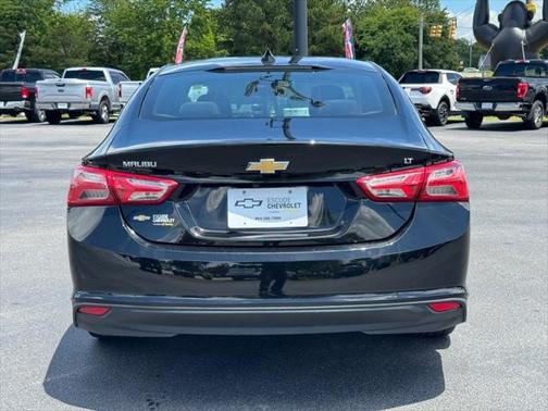 2022 Chevrolet Malibu FWD LT