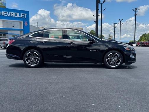 2022 Chevrolet Malibu FWD LT