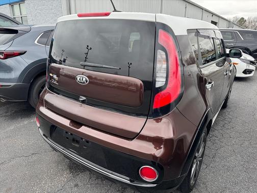 2017 Kia Soul +