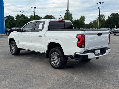 Summit White 2024 Chevrolet Colorado LT