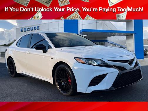 2020 Toyota Camry SE