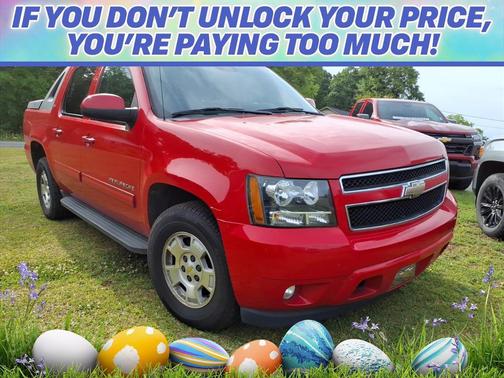 Victory Red 2011 Chevrolet Avalanche 1500 LT