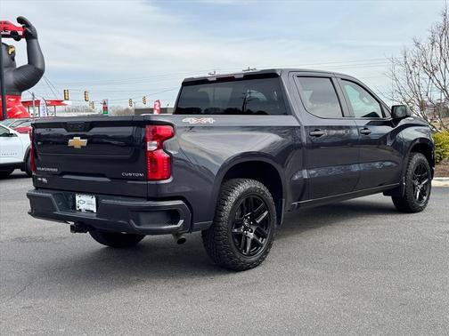 2023 Chevrolet Silverado 1500 Custom