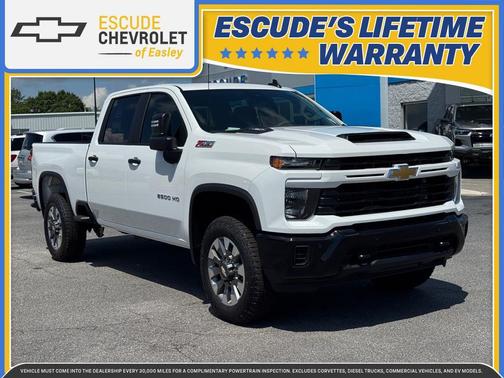 Summit White 2026 Chevrolet Silverado 2500 Custom