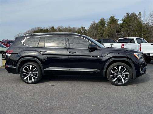 2024 Volkswagen Atlas 2.0T SEL Premium R-Line 4MOTION