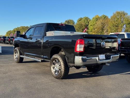 2024 RAM 2500 Tradesman Crew Cab 4x4 6'4' Box