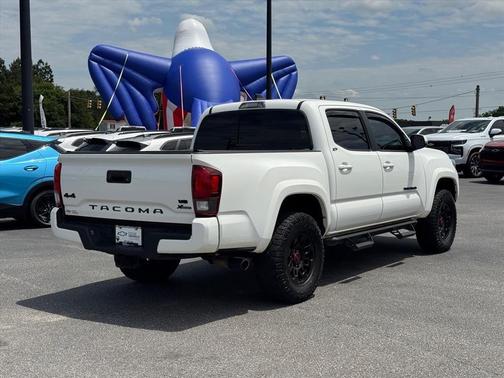 Ice Cap 2023 Toyota Tacoma SR5