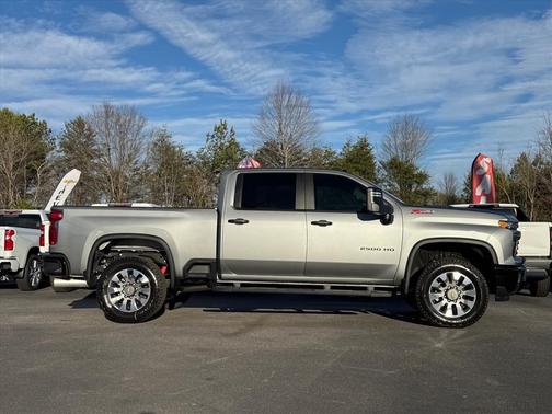 2026 Chevrolet Silverado 2500 Custom