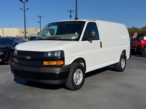 2025 Chevrolet Express 2500 RWD 2500 Regular Wheelbase WT