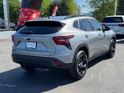 Sterling Gray Metallic 2026 Chevrolet Trax LT