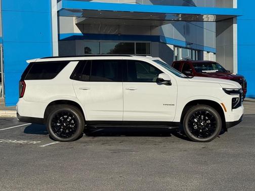 2026 Chevrolet Tahoe 2WD RST