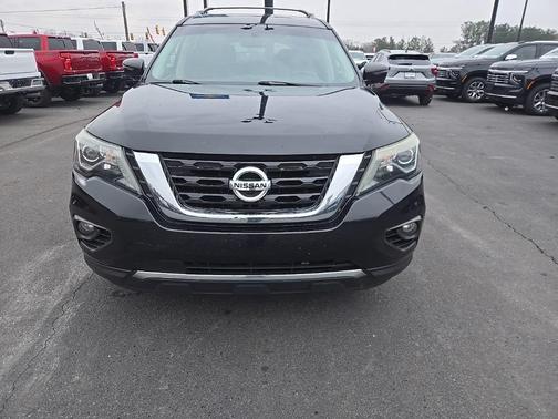 2017 Nissan Pathfinder SL