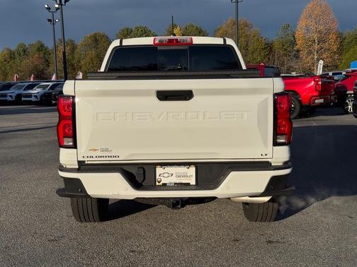 2024 Chevrolet Colorado LT