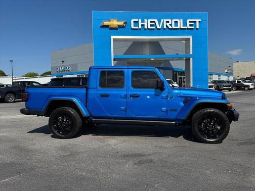 Hydro Blue Pearlcoat 2024 Jeep Gladiator Nighthawk