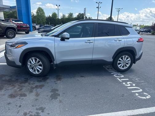 2024 Toyota Corolla Cross LE