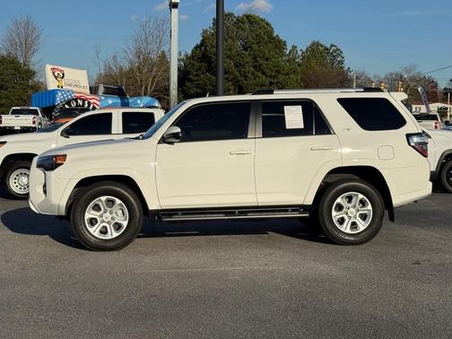 2023 Toyota 4Runner SR5