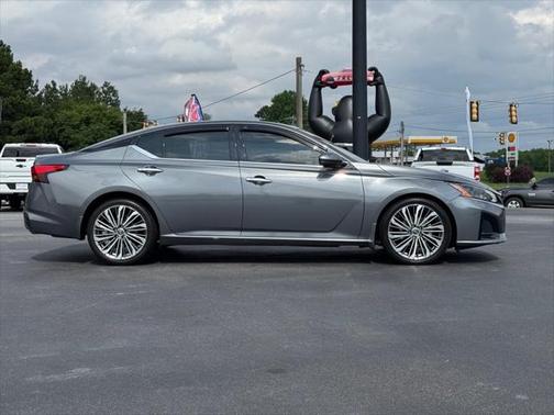 2023 Nissan Altima 2.5 SL