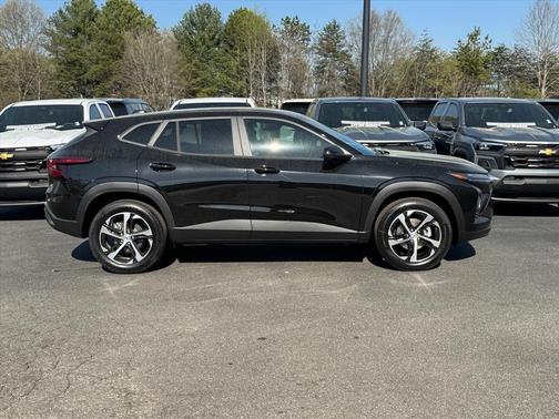 Mosaic Black Metallic 2026 Chevrolet Trax FWD 1RS