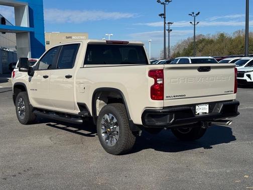 2026 Chevrolet Silverado 2500 Custom