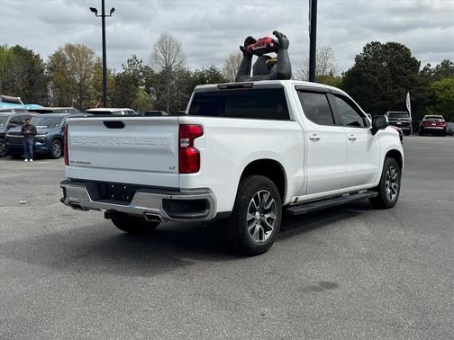 Summit White 2024 Chevrolet Silverado 1500 LT
