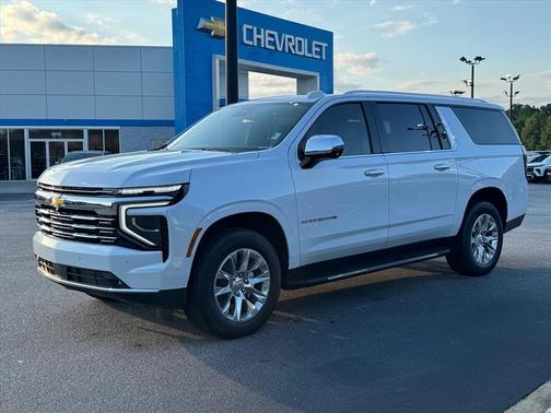 Polar White Tricoat 2026 Chevrolet Suburban Premier