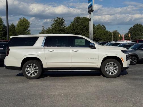 2025 Chevrolet Suburban Premier