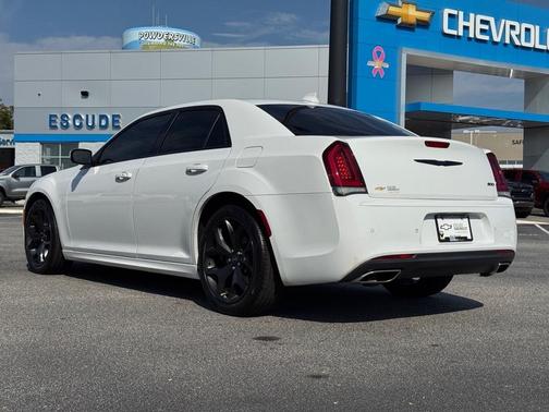 2022 Chrysler 300 Touring