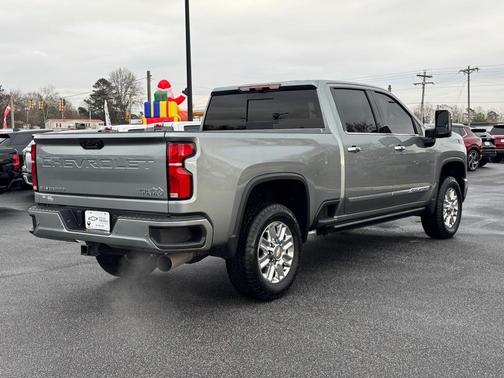 2025 Chevrolet Silverado 3500 High Country