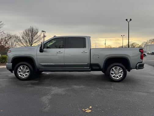 2025 Chevrolet Silverado 3500 High Country