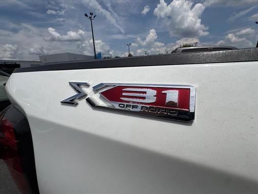 Summit White 2020 GMC Sierra 1500 SLT