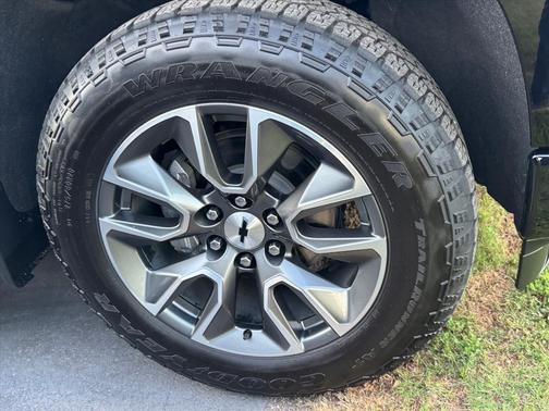 Black 2025 Chevrolet Silverado 1500 RST