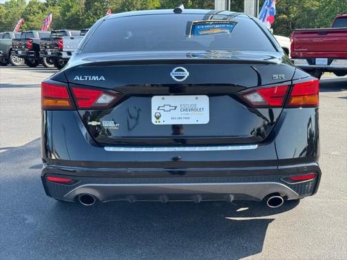 2021 Nissan Altima SR FWD