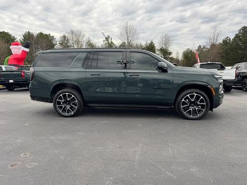 2026 Chevrolet Suburban RST