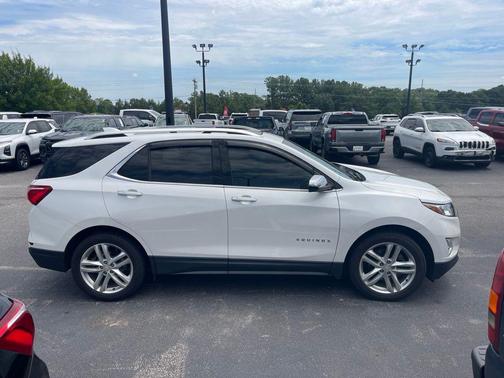Iridescent Pearl Tricoat 2018 Chevrolet Equinox Premier w/2LZ