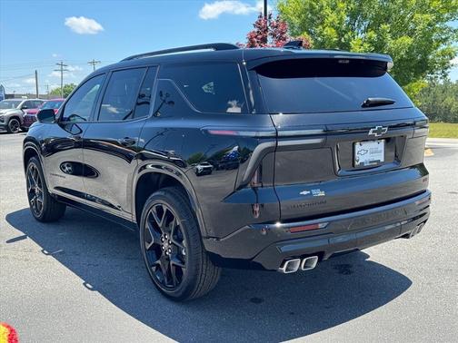 Mosaic Black Metallic 2026 Chevrolet Traverse RS