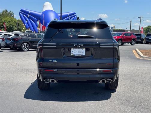 Mosaic Black Metallic 2026 Chevrolet Traverse RS