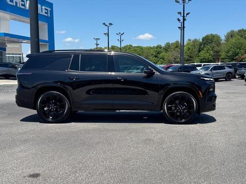 Mosaic Black Metallic 2026 Chevrolet Traverse RS