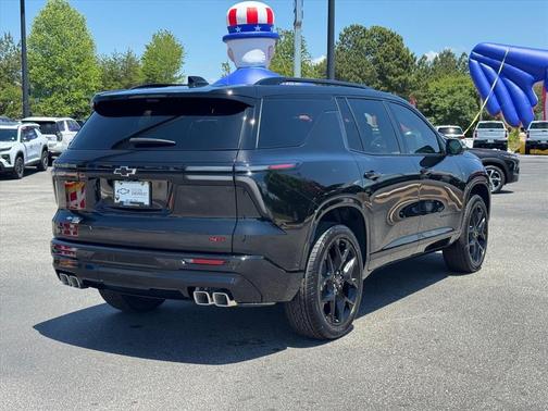Mosaic Black Metallic 2026 Chevrolet Traverse RS
