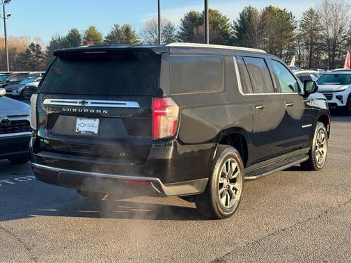 2021 Chevrolet Suburban LT