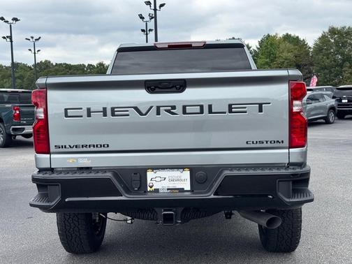 2026 Chevrolet Silverado 2500 Custom
