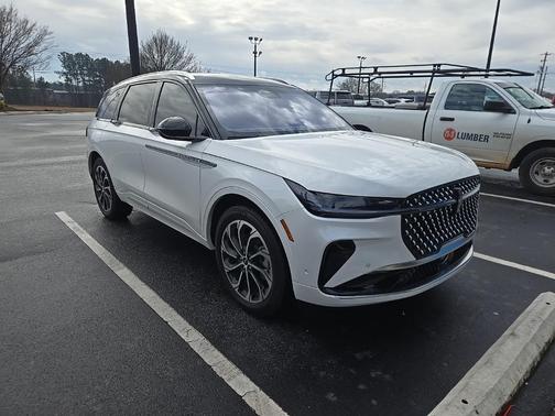 2024 Lincoln Nautilus Reserve