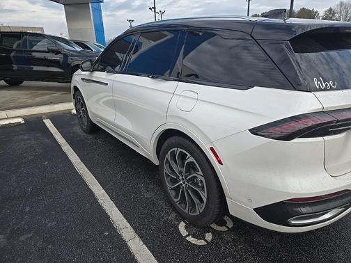 2024 Lincoln Nautilus Reserve