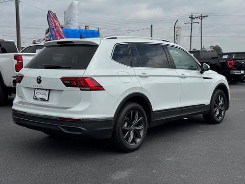2022 Volkswagen Tiguan 2.0T SE