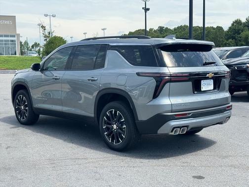 Sterling Gray Metallic 2026 Chevrolet Traverse LT