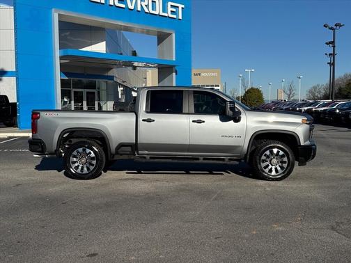 2026 Chevrolet Silverado 2500 Custom