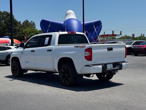 Super White 2019 Toyota Tundra SR5
