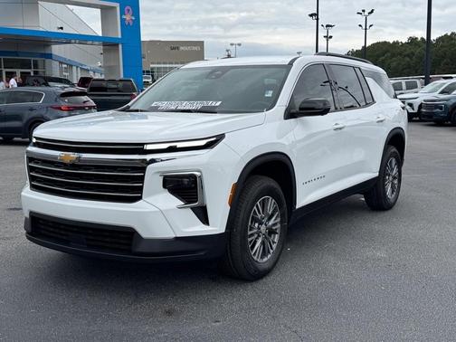 2026 Chevrolet Traverse LT