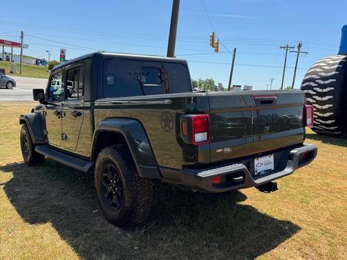 Sarge Green Clearcoat 2021 Jeep Gladiator Willys 4x4